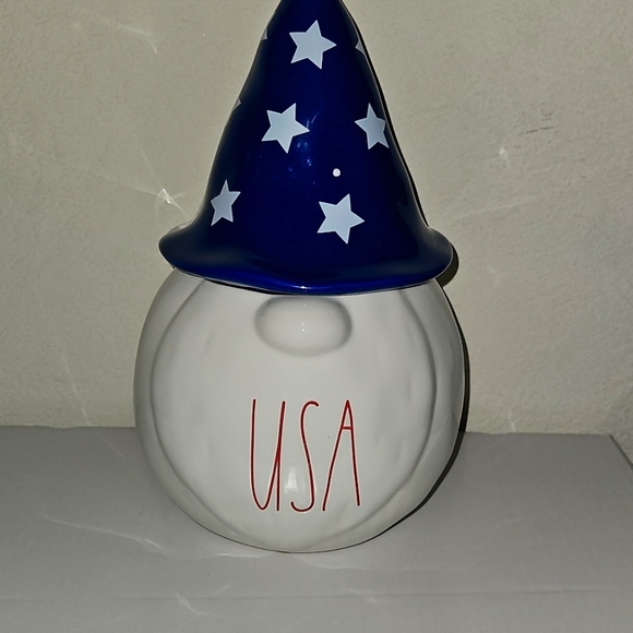 Collectible Rae Dunn 10" Gnome Patriotic - Picture 1 of 3